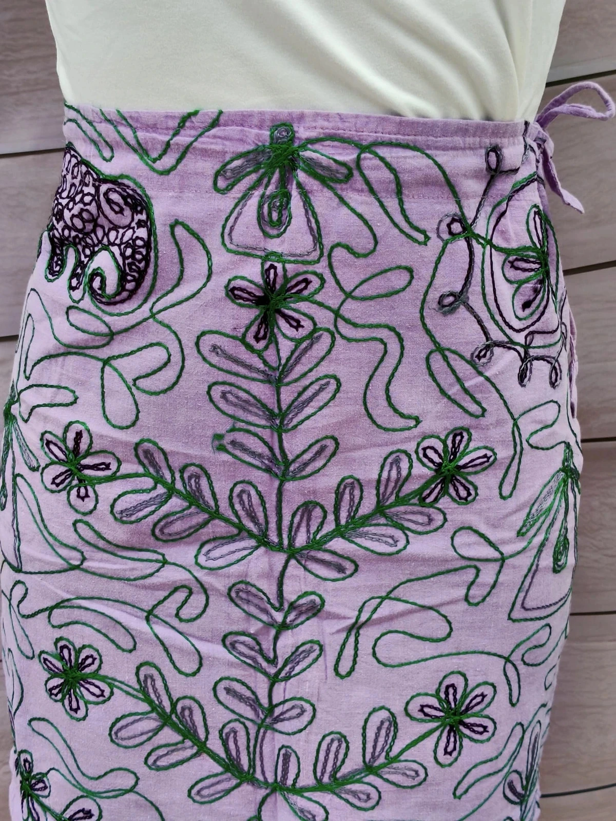Lila geborduurde pareo rok – Maat M – 100% katoen – Gemaakt in Nepal 💜 – photo 3